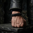 Pulsera Talismán Ónix Brillante | Escudo y Estilo