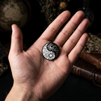 Pin Dualidad Cósmica