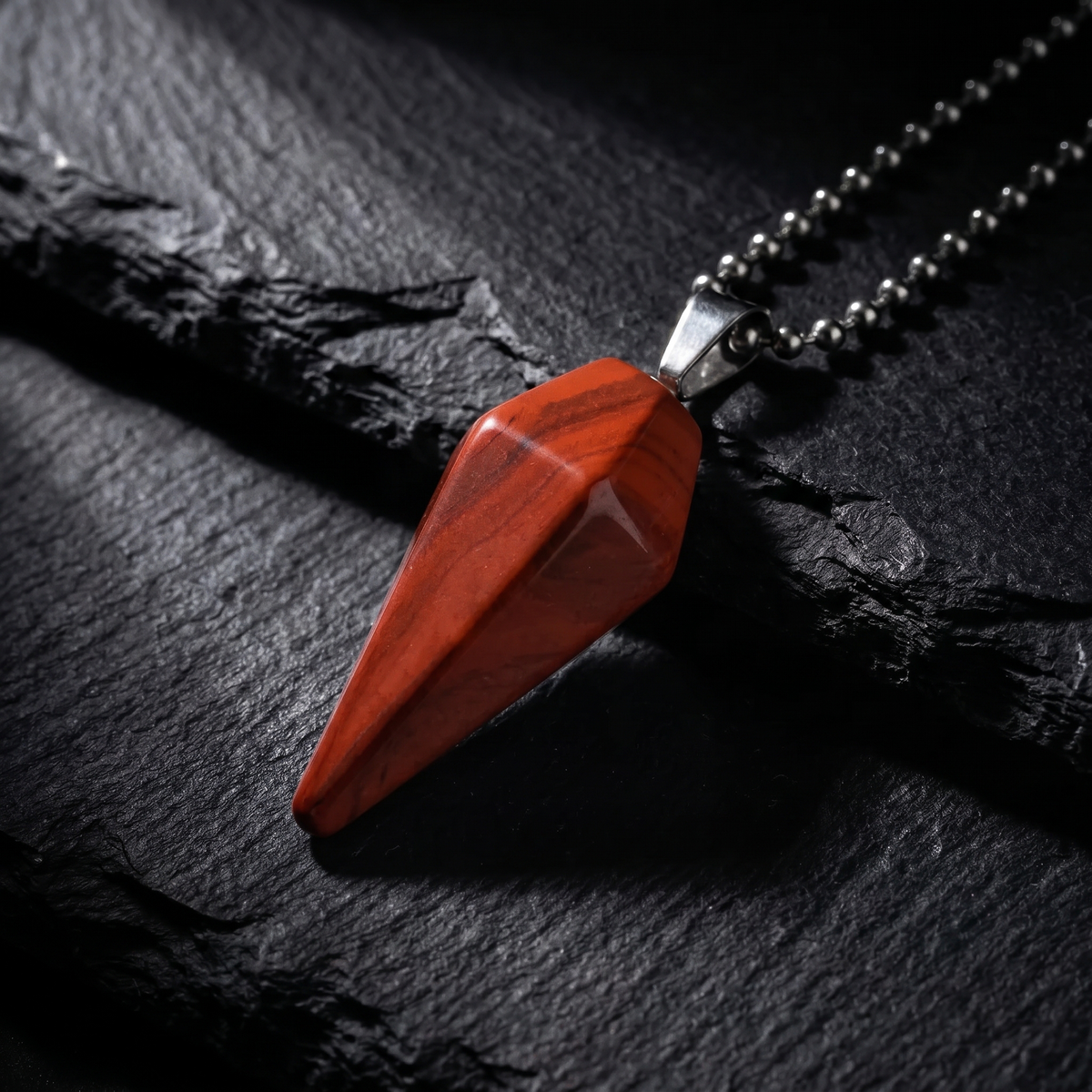 Collar Péndulo Jaspe Rojo | Fuerza y Resistencia